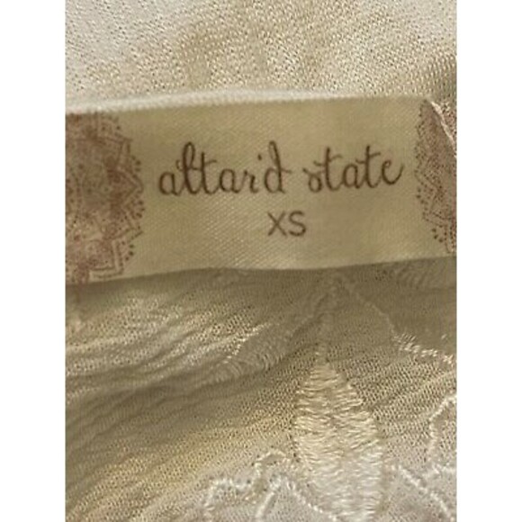 Altard State Embroidered Swing Top Size XS Short Sleeve White Oversized EUC B4 - Picture 5 of 6